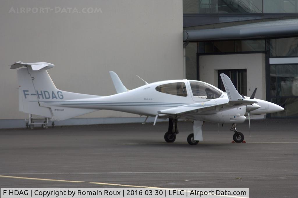 F-HDAG, Diamond DA-42 Twin Star C/N 42.195, Parked