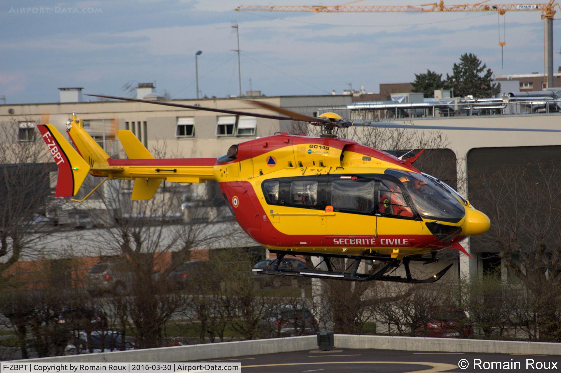 F-ZBPT, 2004 Eurocopter-Kawasaki EC-145 (BK-117C-2) C/N 9043, Take off