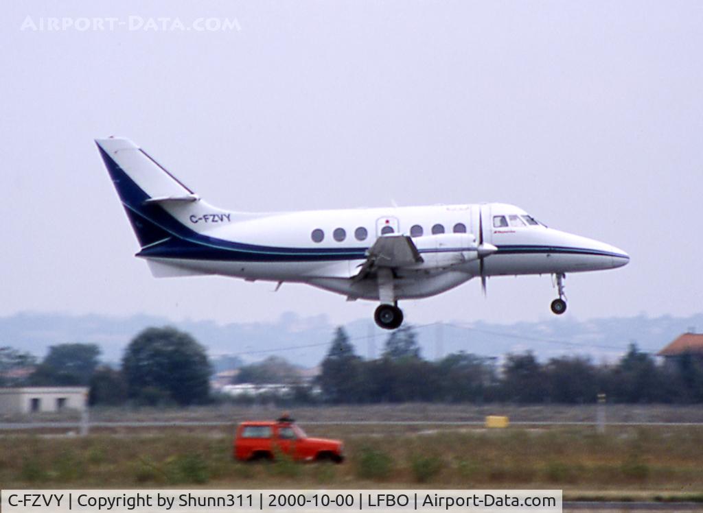 C-FZVY, 1989 British Aerospace BAe-3212 Jetstream Super 31 C/N 833, Landing rwy 15R