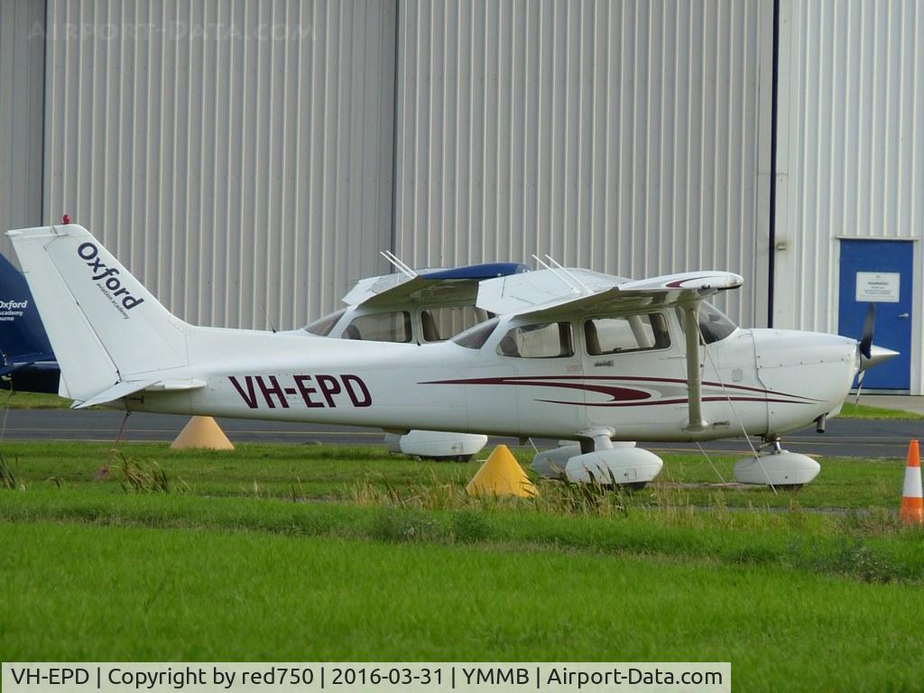 VH-EPD, Cessna 172S SP C/N 172S9976, Cessna 172S VH-EPD at Moorabbin, Mar 31, 2016