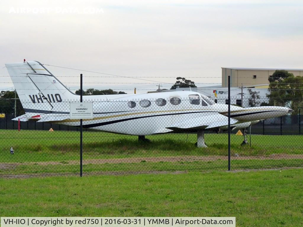 VH-IIO, 1972 Cessna 414 Chancellor C/N 414-0265, Cessna 414 VH-IIO at Moorabbin, Mar 31, 2016