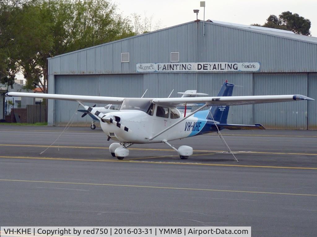 VH-KHE, 2006 Cessna 172S C/N 172S10295, Cessna 172S at Moorabbin, Mar 31, 2016