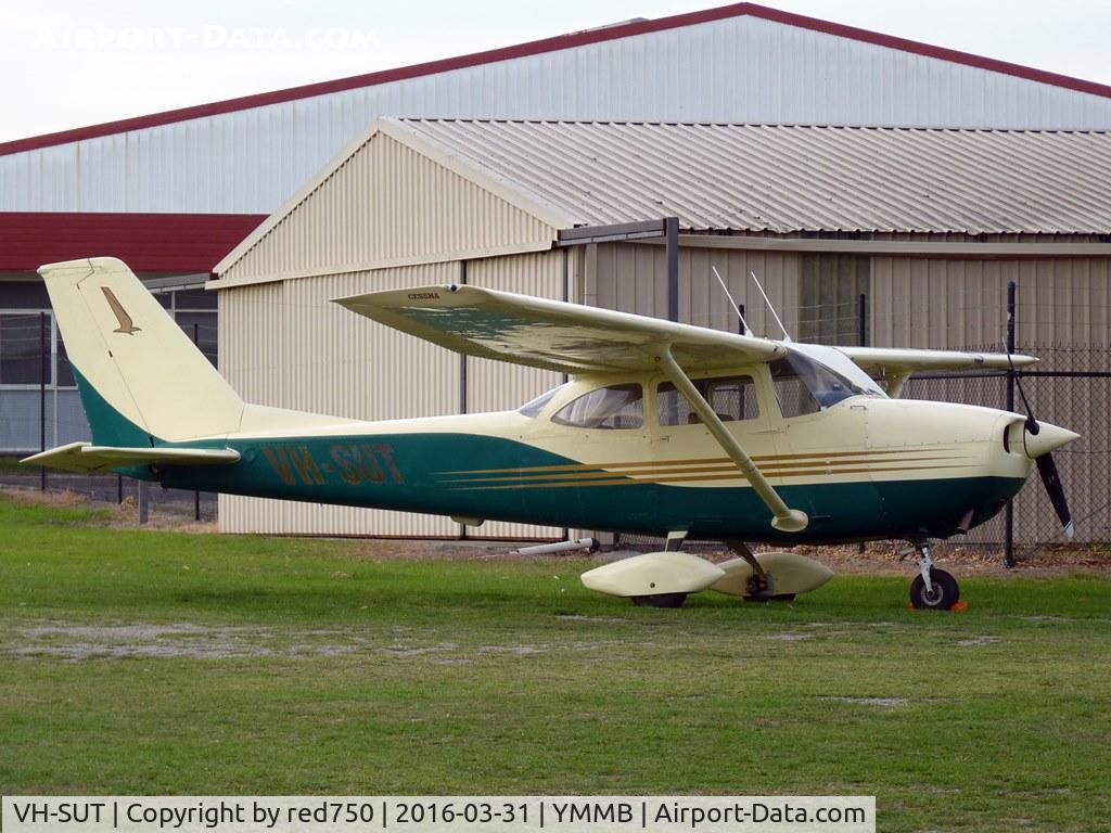 VH-SUT, 1962 Cessna 172D C/N 17249619, Cessna 172D at Moorabbin, Mar 31, 2016