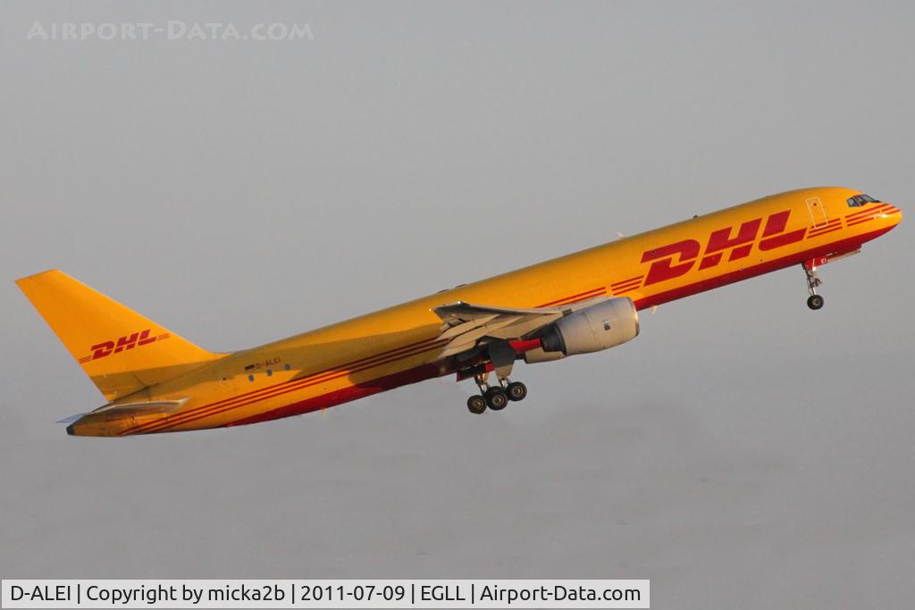 D-ALEI, 1986 Boeing 757-236/SF C/N 23493, Take off