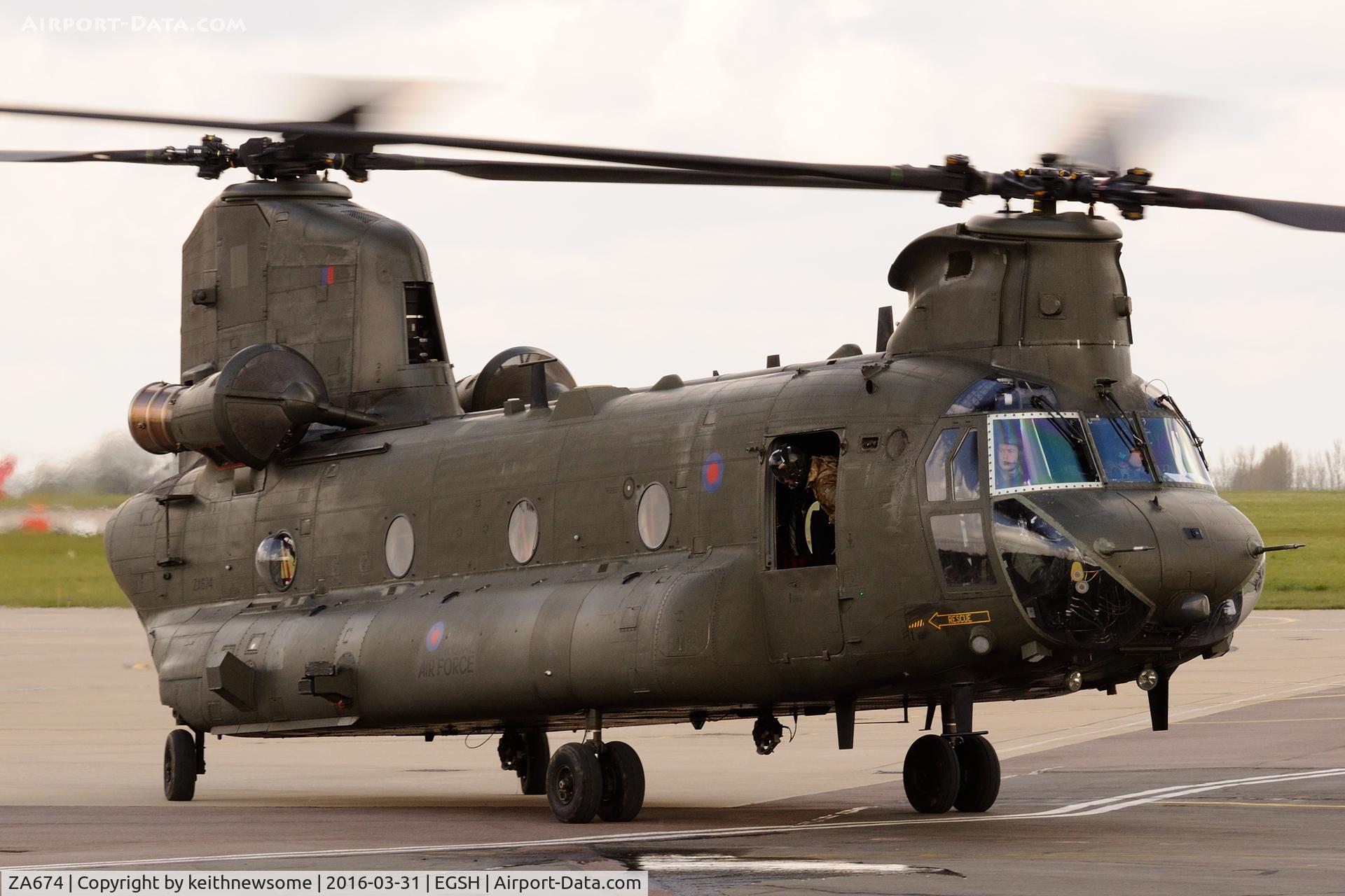 ZA674, Boeing Vertol Chinook HC.2 C/N M/A005/B-821/M7004, Nice Visitor.