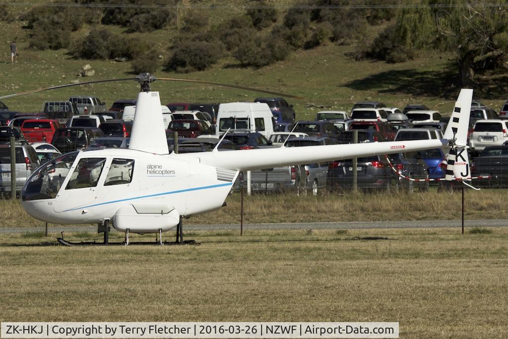ZK-HKJ, Robinson R44 II C/N 10757, At Wanaka
