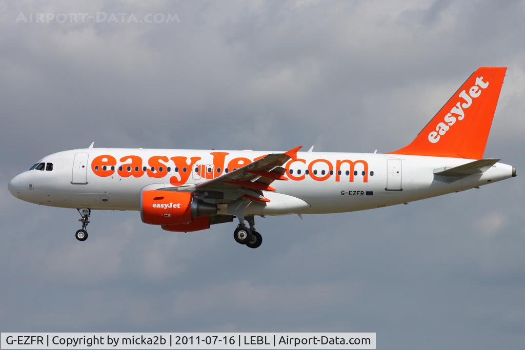 G-EZFR, 2009 Airbus A319-111 C/N 4125, Landing