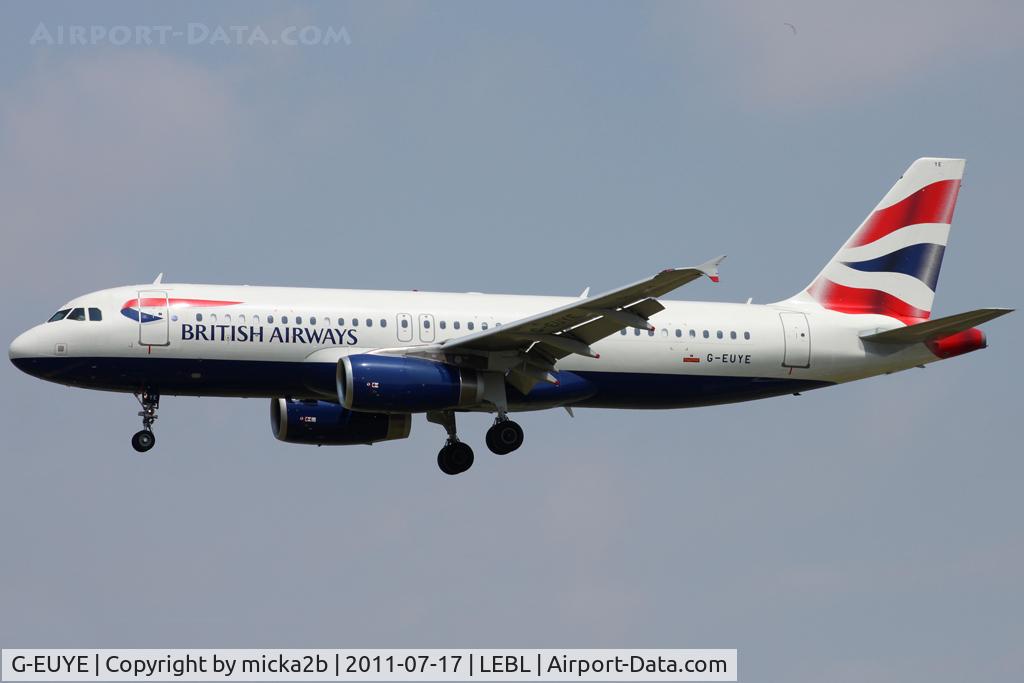 G-EUYE, 2009 Airbus A320-232 C/N 3912, Landing