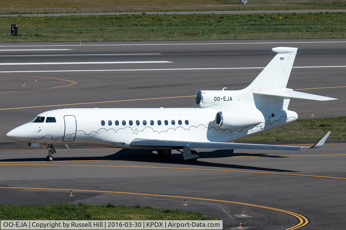 OO-EJA, 2011 Dassault Falcon 7X C/N 124, Taxiing for departure to MSP