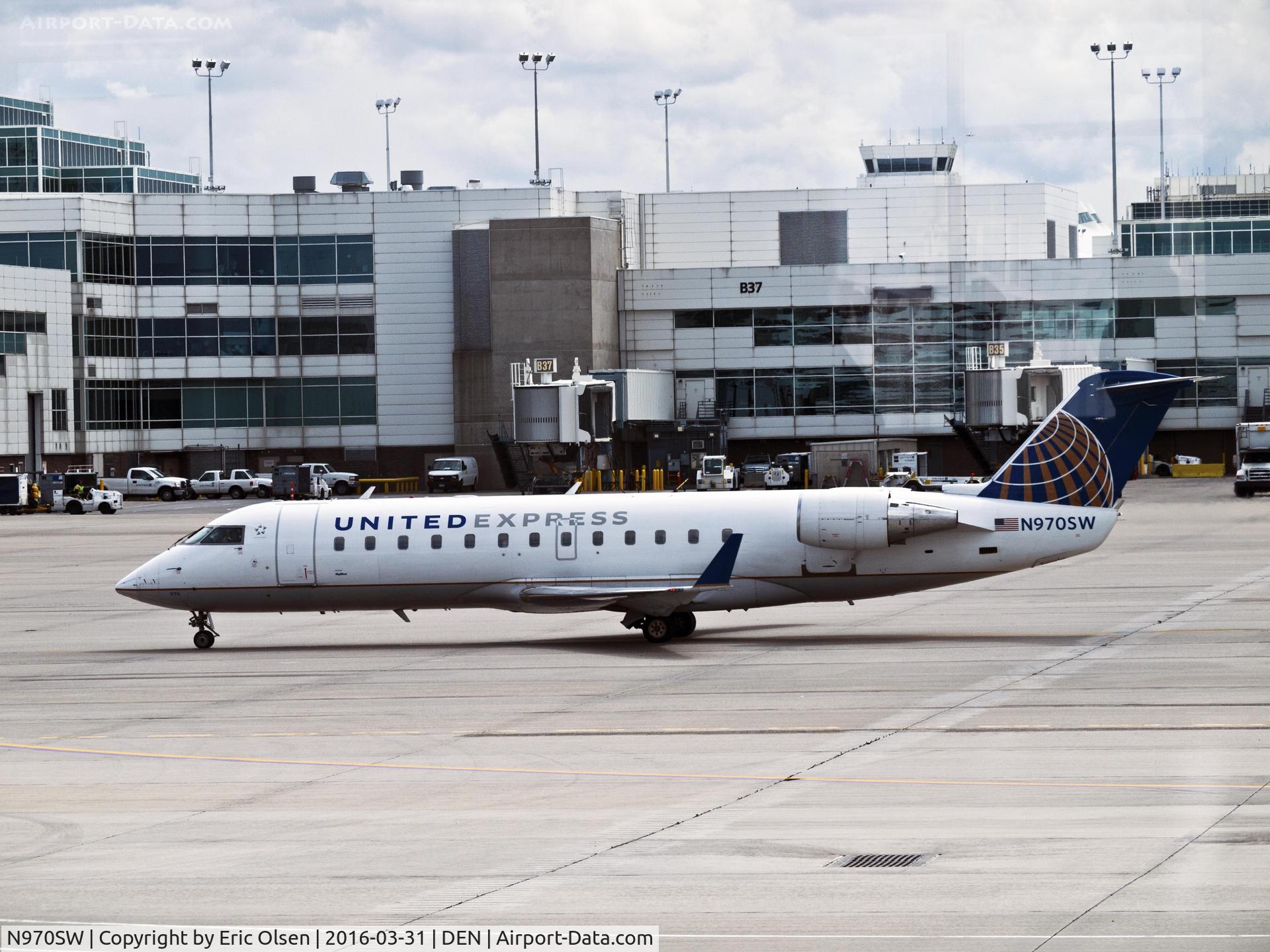 N970SW, 2003 Bombardier CRJ-200ER (CL-600-2B19) C/N 7881, N970SW at Denver.