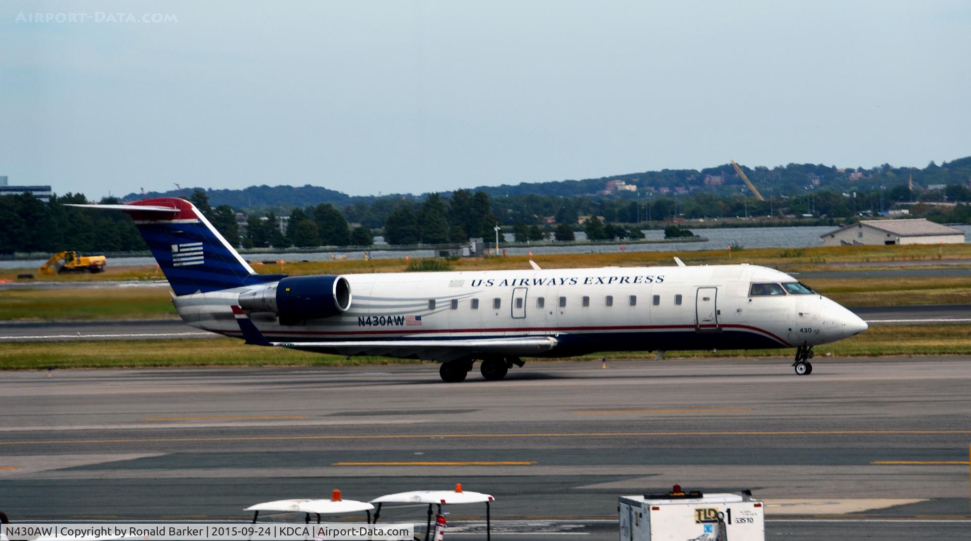 N430AW, 2002 Bombardier CRJ-200LR (CL-600-2B19) C/N 7719, Taxi National