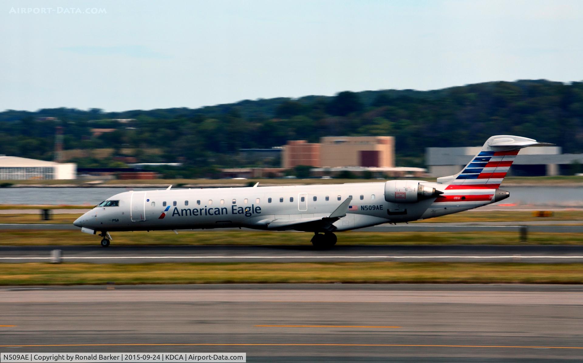 N509AE, 2003 Bombardier CRJ-701 (CL-600-2C10) Regional Jet C/N 10078, Takeoff National