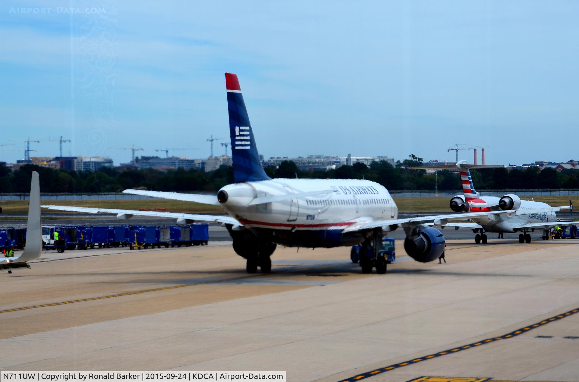 N711UW, 1999 Airbus A319-112 C/N 1033, Pushback National