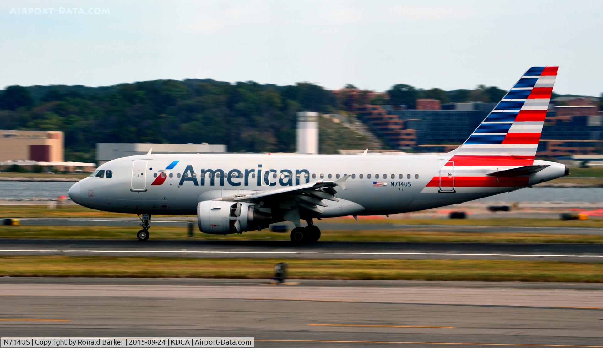 N714US, 1999 Airbus A319-112 C/N 1046, Landing roll National