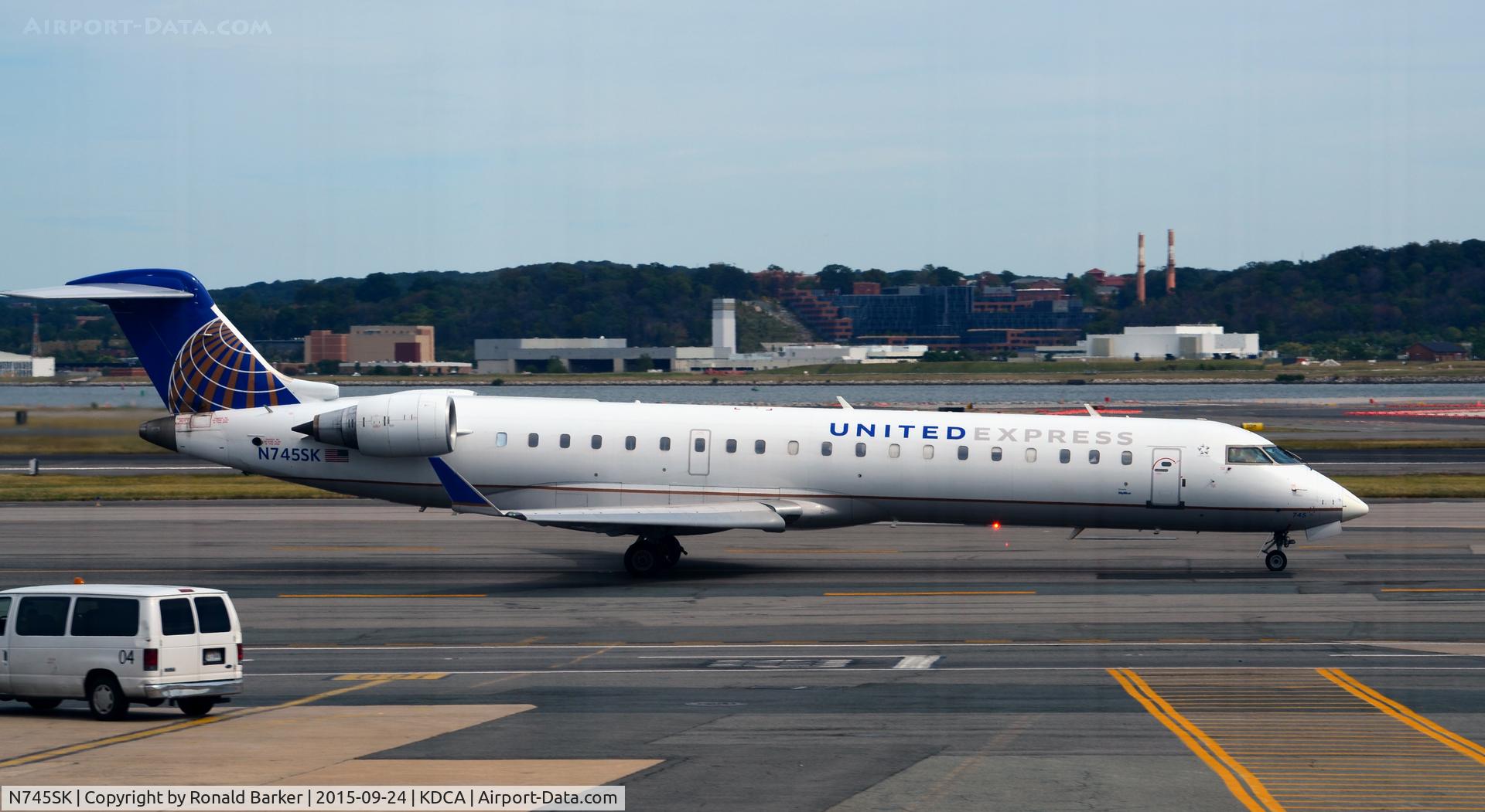 N745SK, 2005 Bombardier CRJ-701ER (CL-600-2C10) Regional Jet C/N 10201, Taxi National