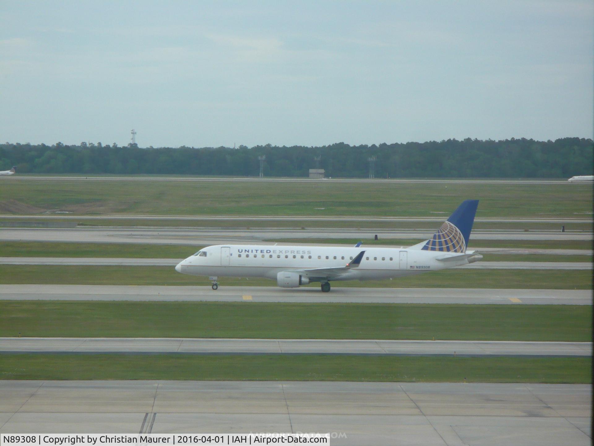 N89308, 2014 Embraer 175LR (ERJ-170-200LR) C/N 17000422, ERJ-170LR