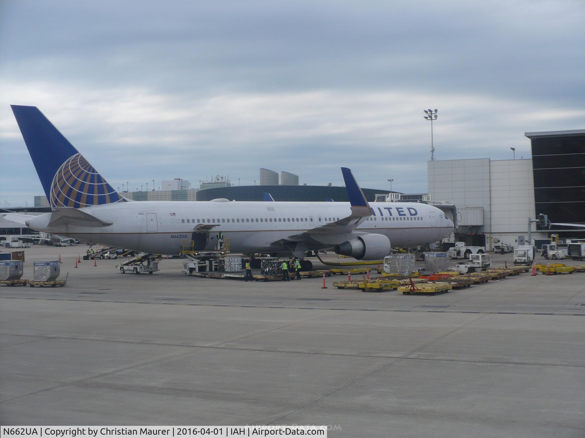N662UA, 1993 Boeing 767-322 C/N 27159, Boeing 767-322