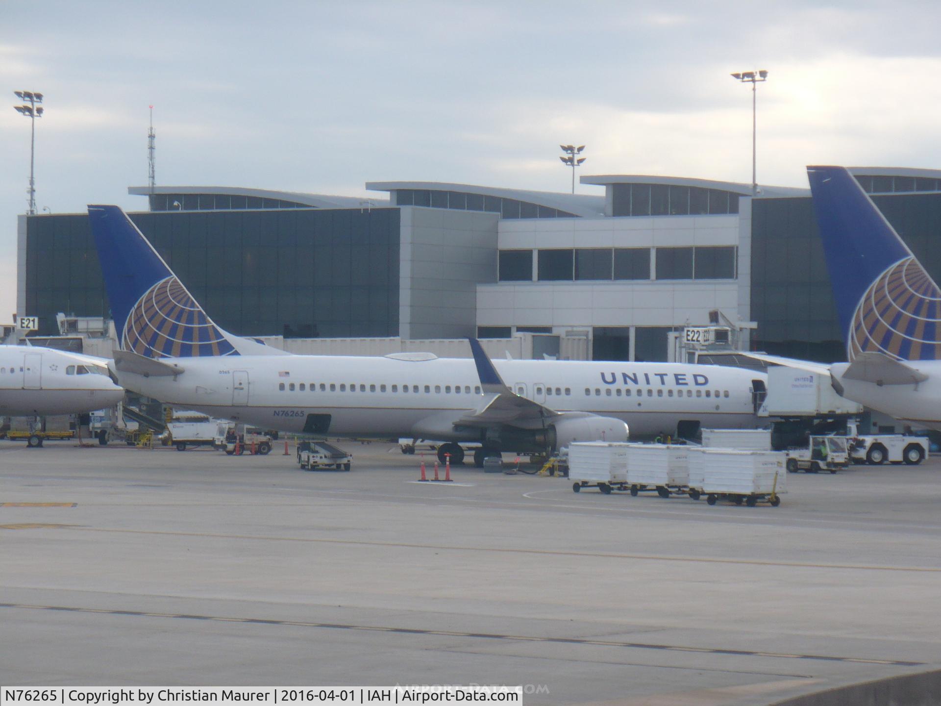 N76265, 2001 Boeing 737-824 C/N 31585, Boeing 737-824S