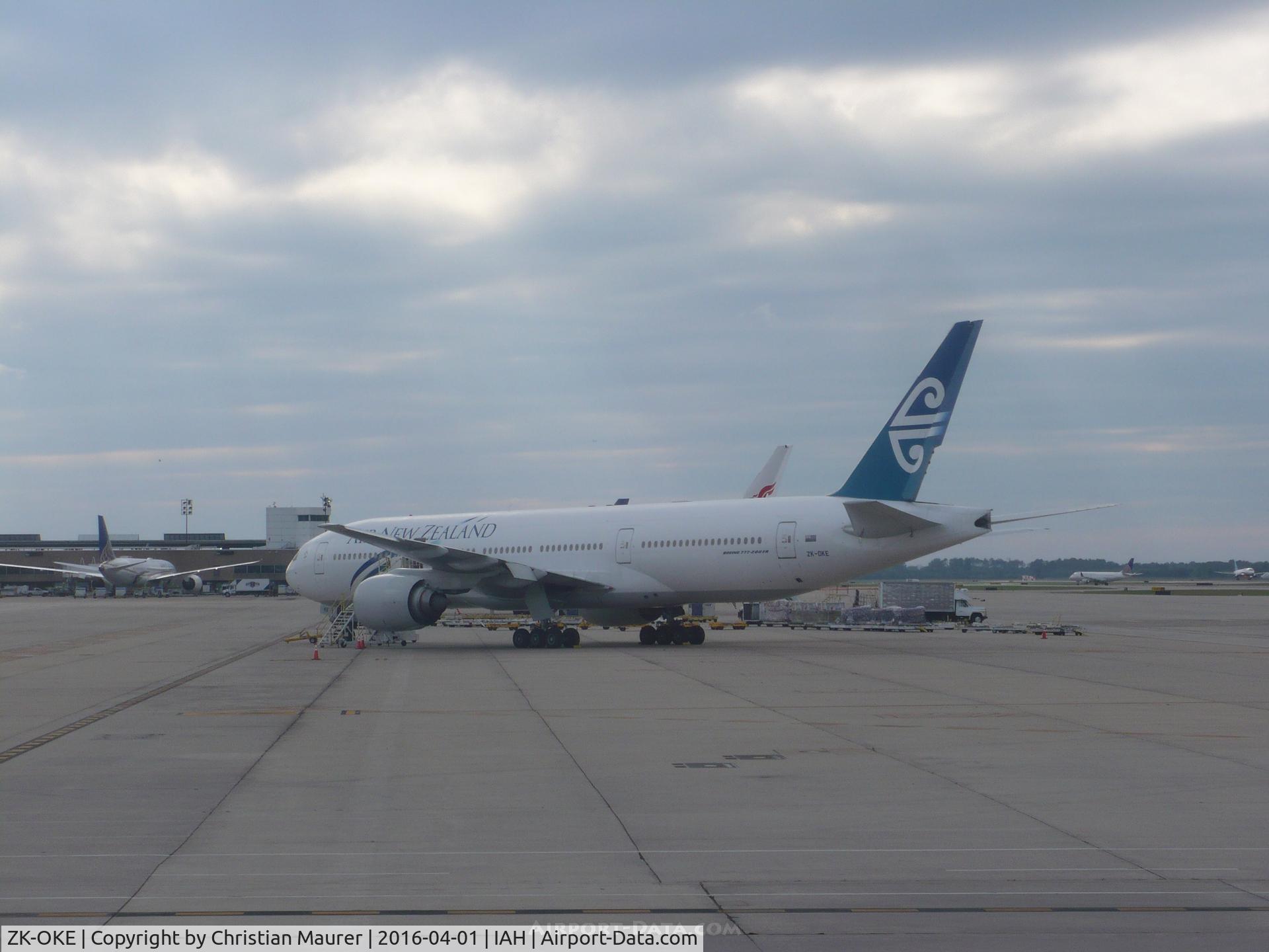 ZK-OKE, 2006 Boeing 777-219/ER C/N 32712, Boeing 777-219ER