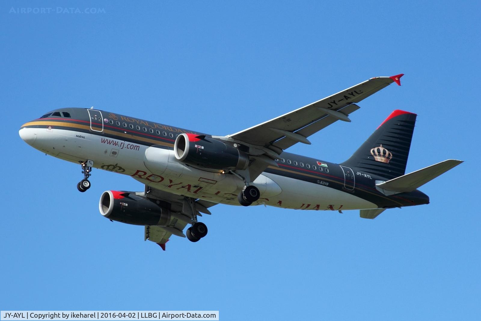 JY-AYL, 2008 Airbus A319-132 C/N 3428, Flight from Amman landing on runway 12.