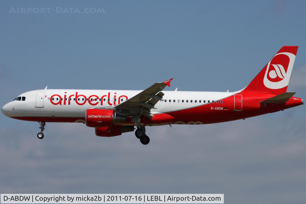 D-ABDW, 2009 Airbus A320-214 C/N 3945, Landing