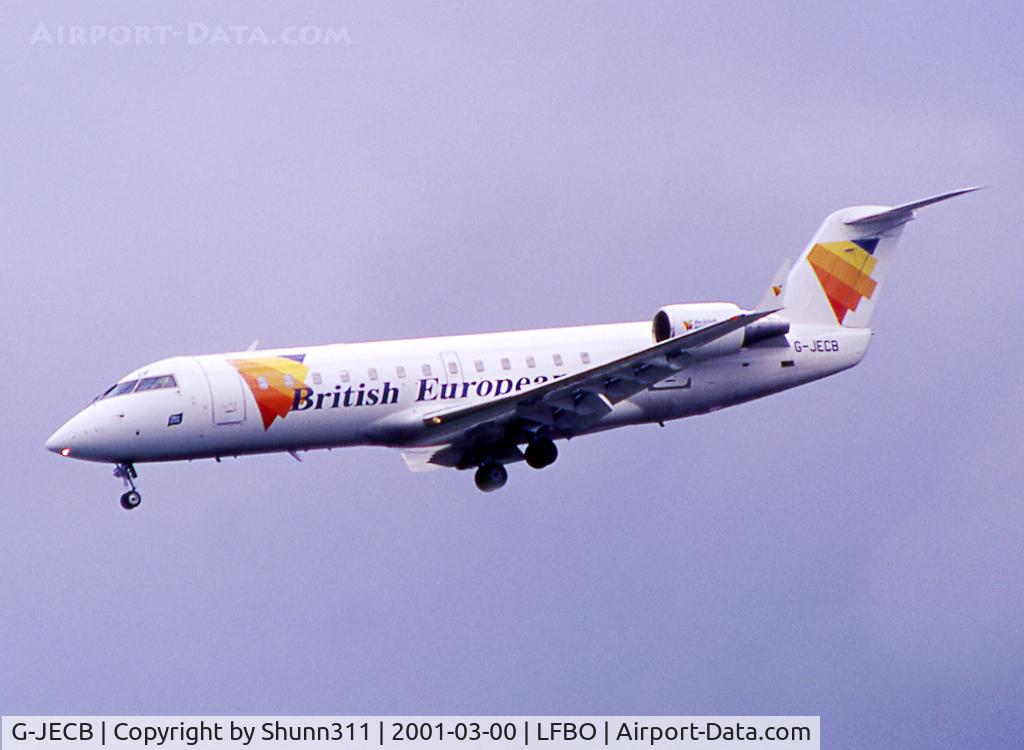 G-JECB, 2000 Canadair CRJ-200ER (CL-600-2B19) C/N 7393, Landing rwy 33R