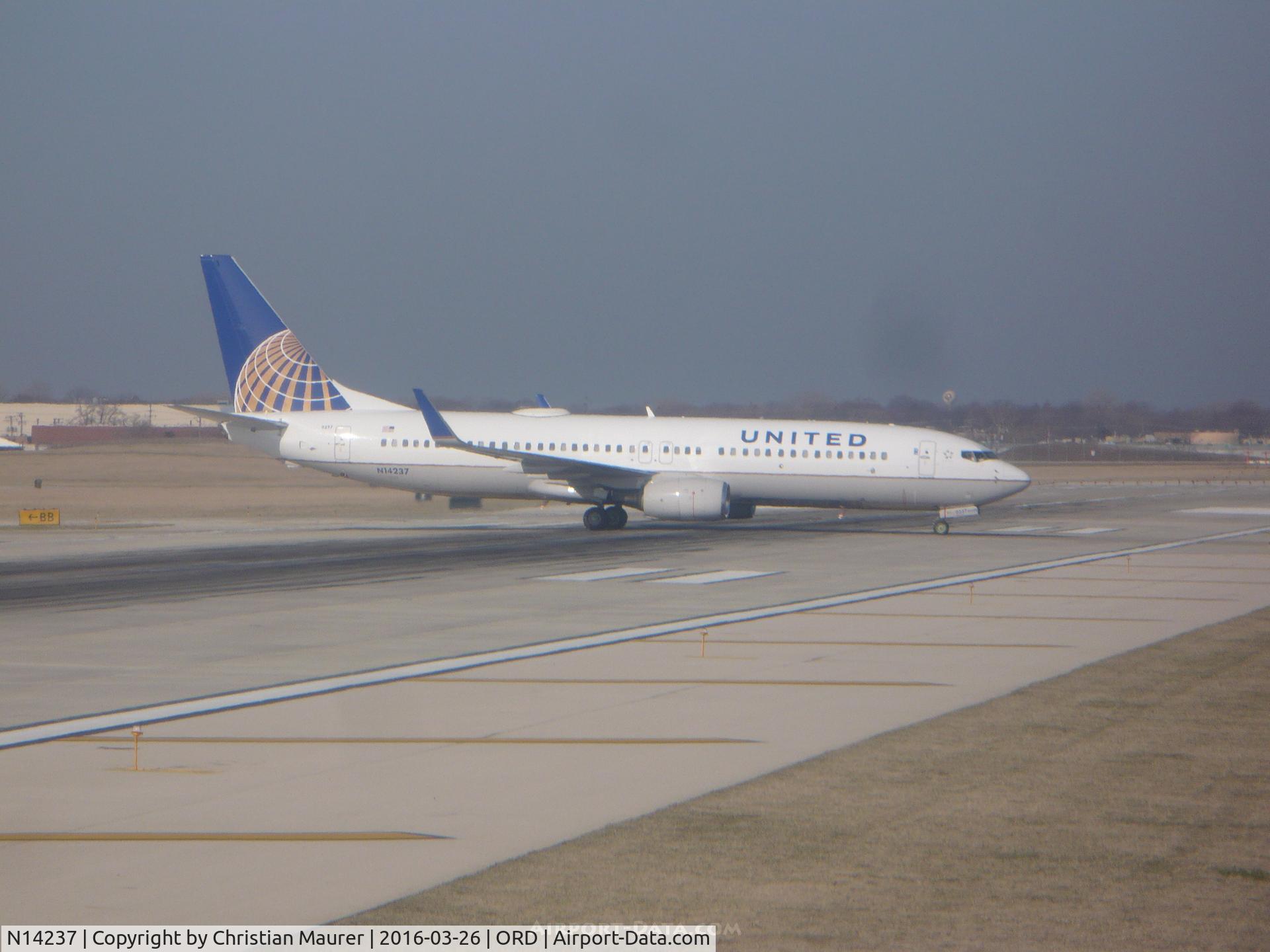 N14237, 1999 Boeing 737-824 C/N 28802, Boeing 737-824