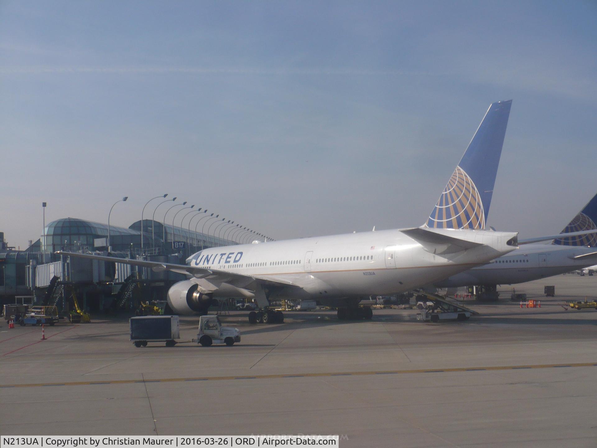N213UA, 2000 Boeing 777-222 C/N 30219, Boeing 777-222A