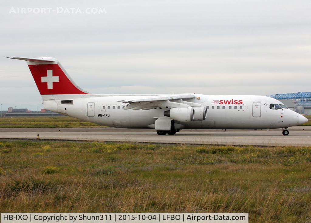 HB-IXO, 1996 British Aerospace Avro 146-RJ100 C/N E3284, Taxiing holding point rwy 14L for departure...