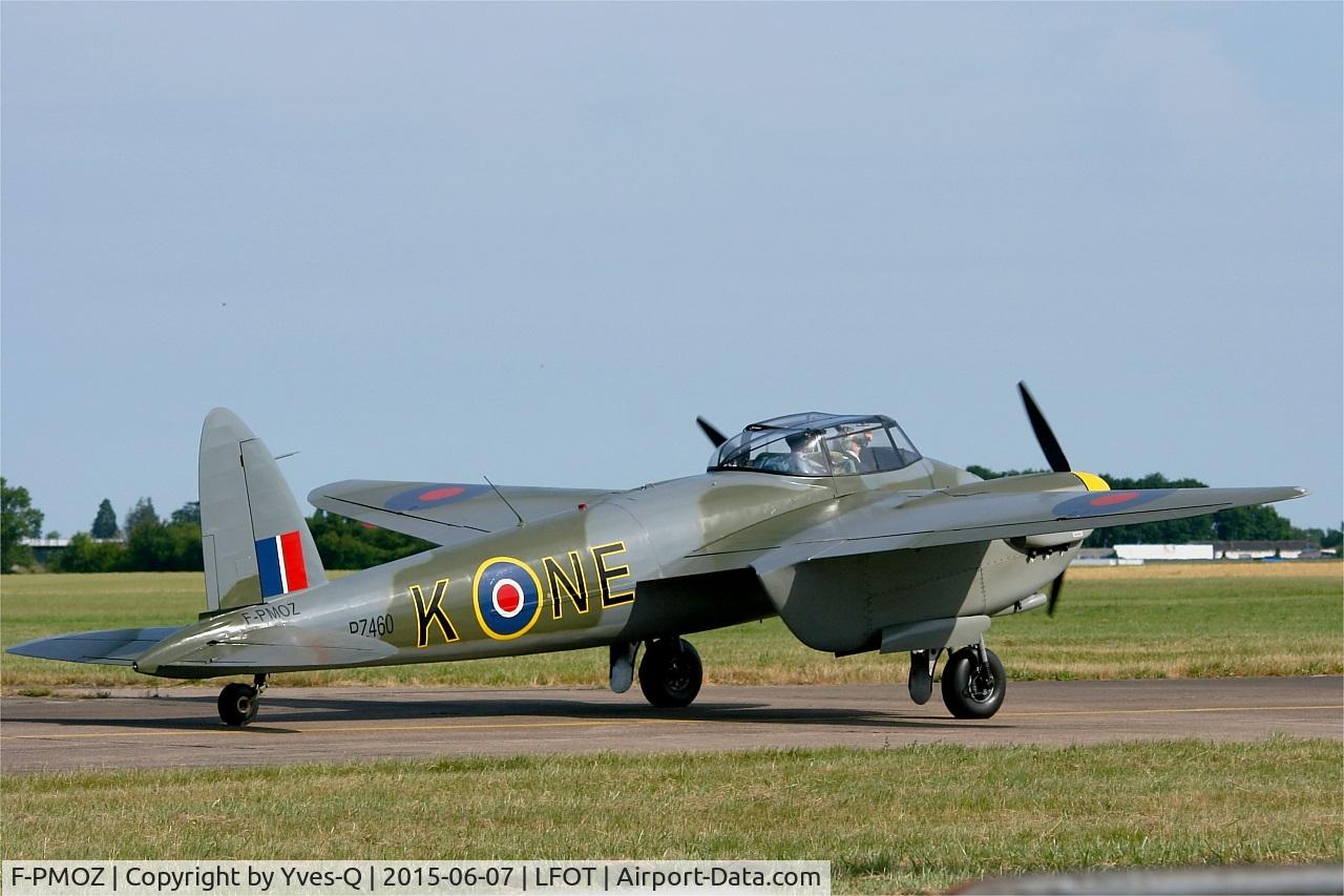 F-PMOZ, De Havilland (BBC) DH-98 Mosquito Replica C/N 1, De Havilland (BBC) DH-98 Mosquito (replica), Taxiing to parking area, Tours - St Symphorien Air Base 705 (LFOT-TUF) Open day 2015