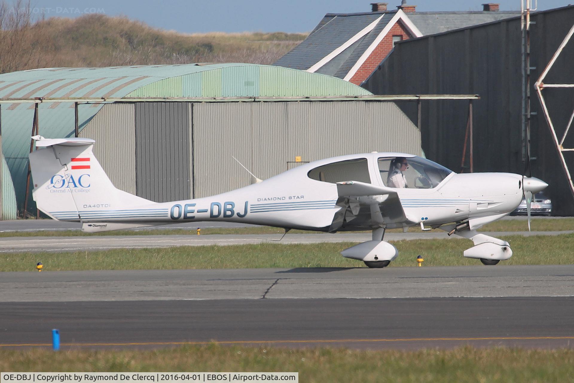 OE-DBJ, 2007 Diamond DA-40TDI Diamond Star C/N D4.317, Take off.