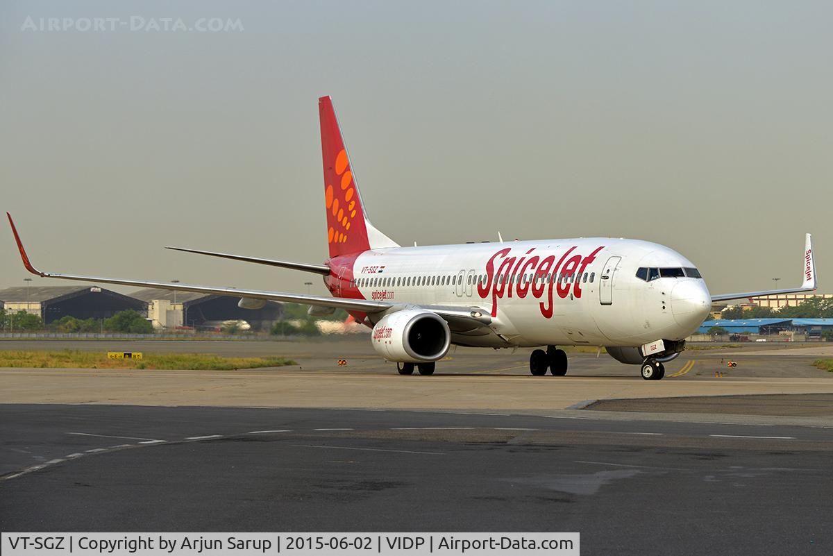 VT-SGZ, 2012 Boeing 737-8GJ C/N 39423, 'Caraway'