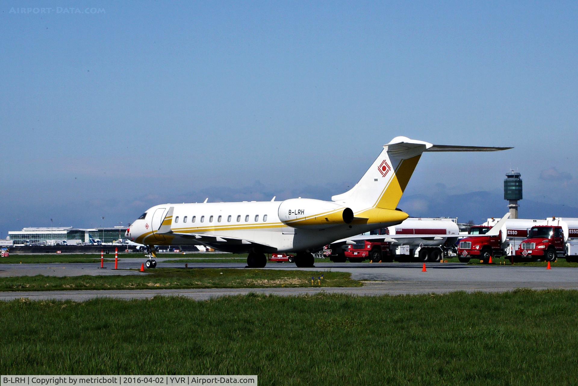 B-LRH, 2007 Bombardier BD-700-1A11 Global 5000 C/N 9241, At YVR