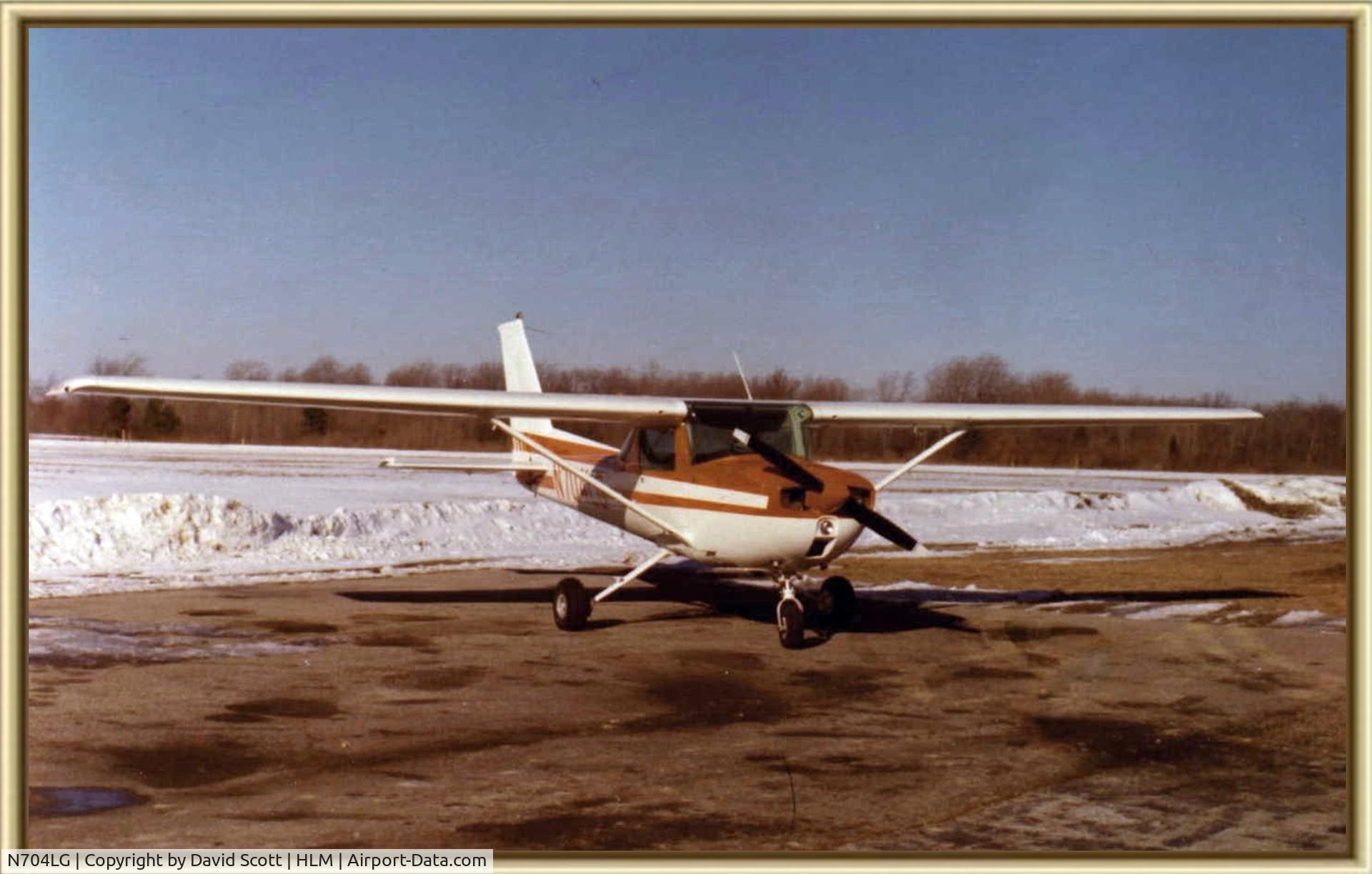 N704LG, 1976 Cessna 150M C/N 15078691, Taken shortly after bring it home from Chicago where I bought it new for 12k.