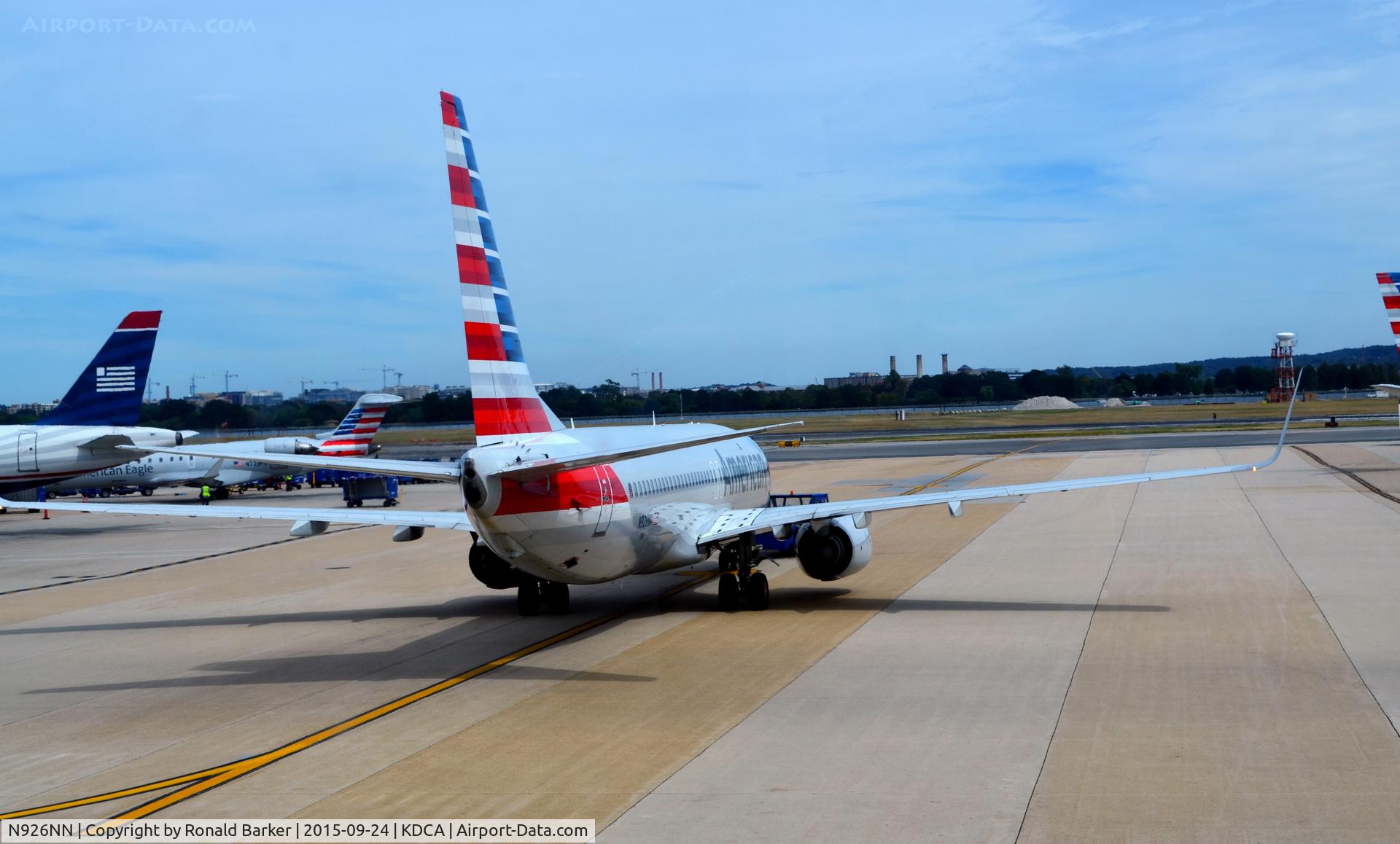 N926NN, 2013 Boeing 737-823 C/N 33321, Pushback National
