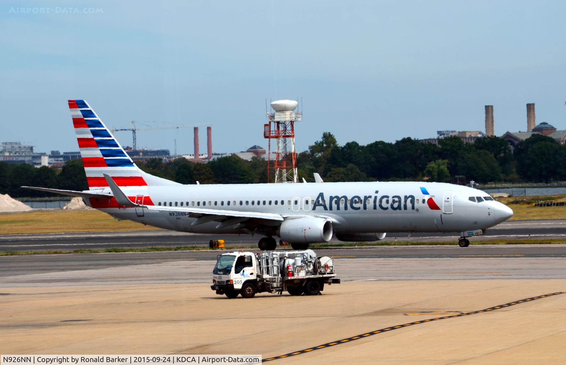 N926NN, 2013 Boeing 737-823 C/N 33321, Taxi for takeoff National
