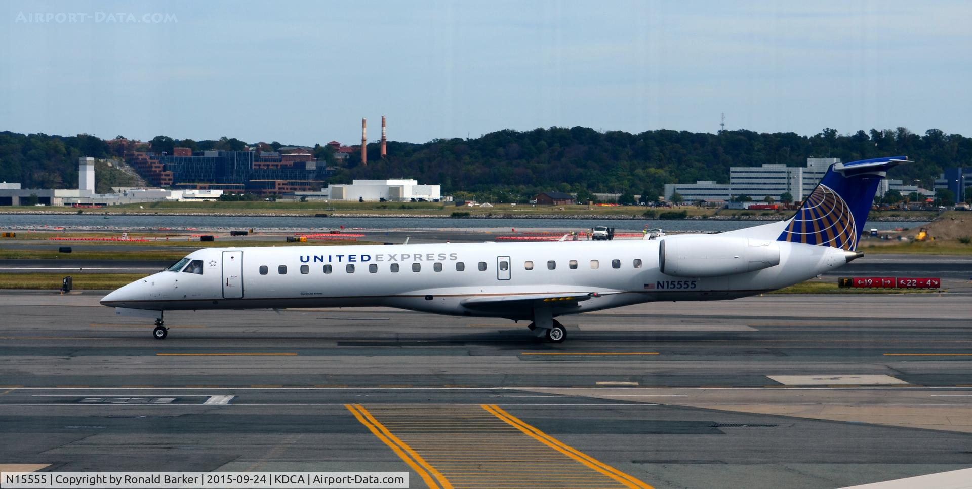 N15555, 2002 Embraer ERJ-145LR (EMB-145LR) C/N 145594, Taxi National