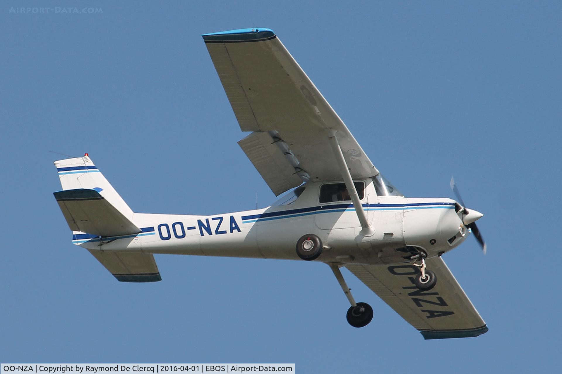 OO-NZA, 1977 Reims FRA150M Aerobat Aerobat C/N FRA150-0336, Landing at Ostend.