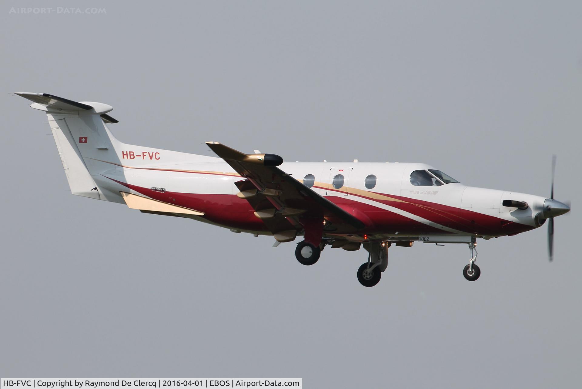 HB-FVC, 2008 Pilatus PC-12/47E C/N 1002, Landing at Ostend.