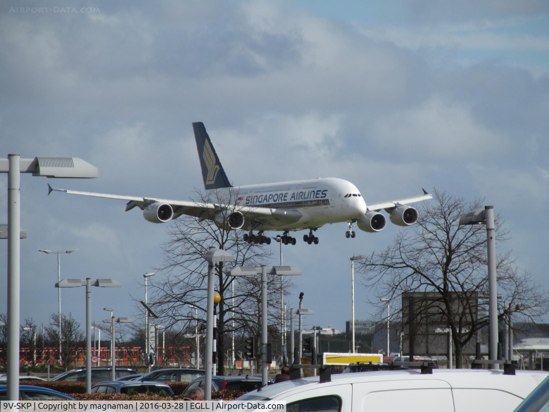 9V-SKP, 2011 Airbus A380-841 C/N 076, over threshold