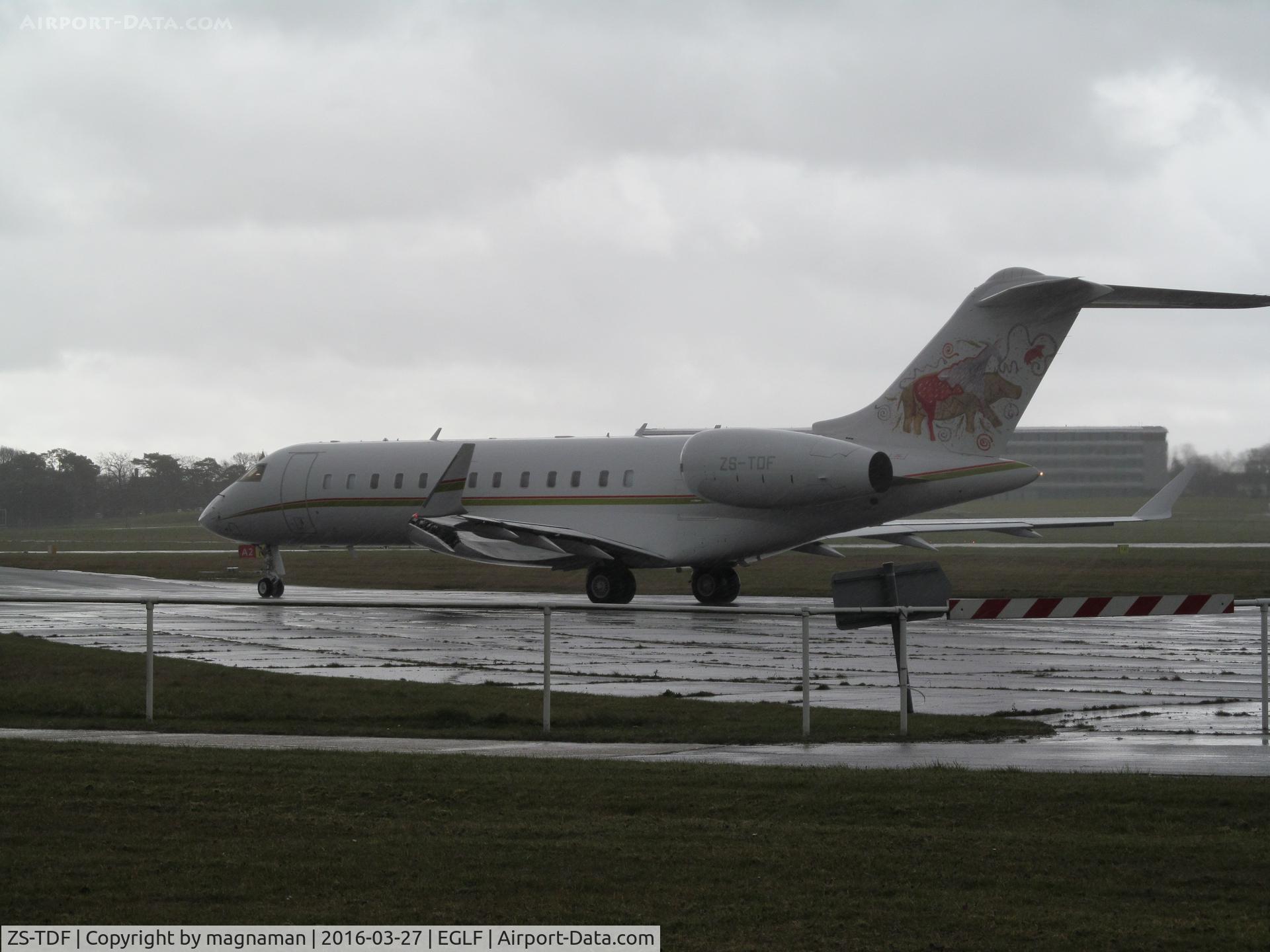 ZS-TDF, 2014 Bombardier BD-700-1A10 Global 6000 C/N 9603, taxying out to leave