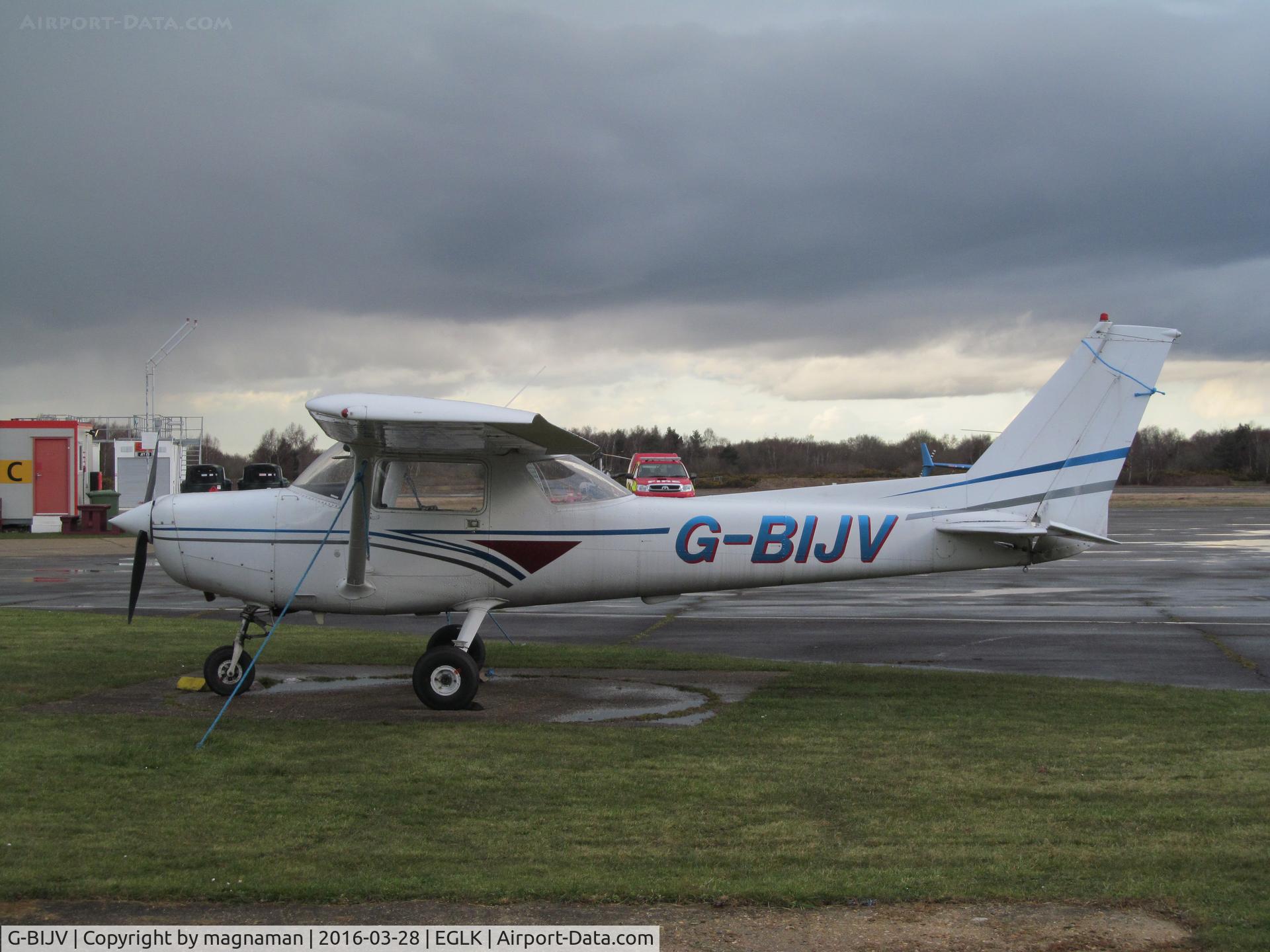 G-BIJV, 1981 Reims F152 C/N 1813, good simple a/c at bushe