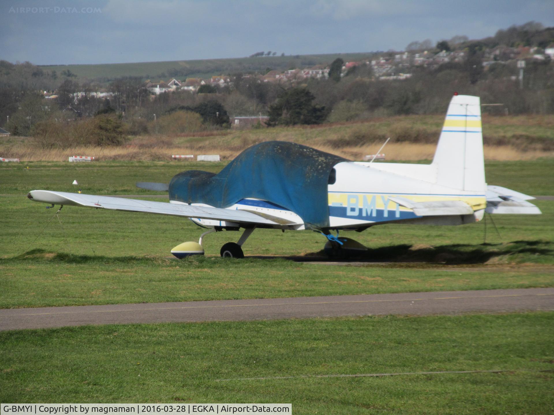 G-BMYI, 1974 Grumman American AA-5 Traveler C/N AA5-0568, out to grass