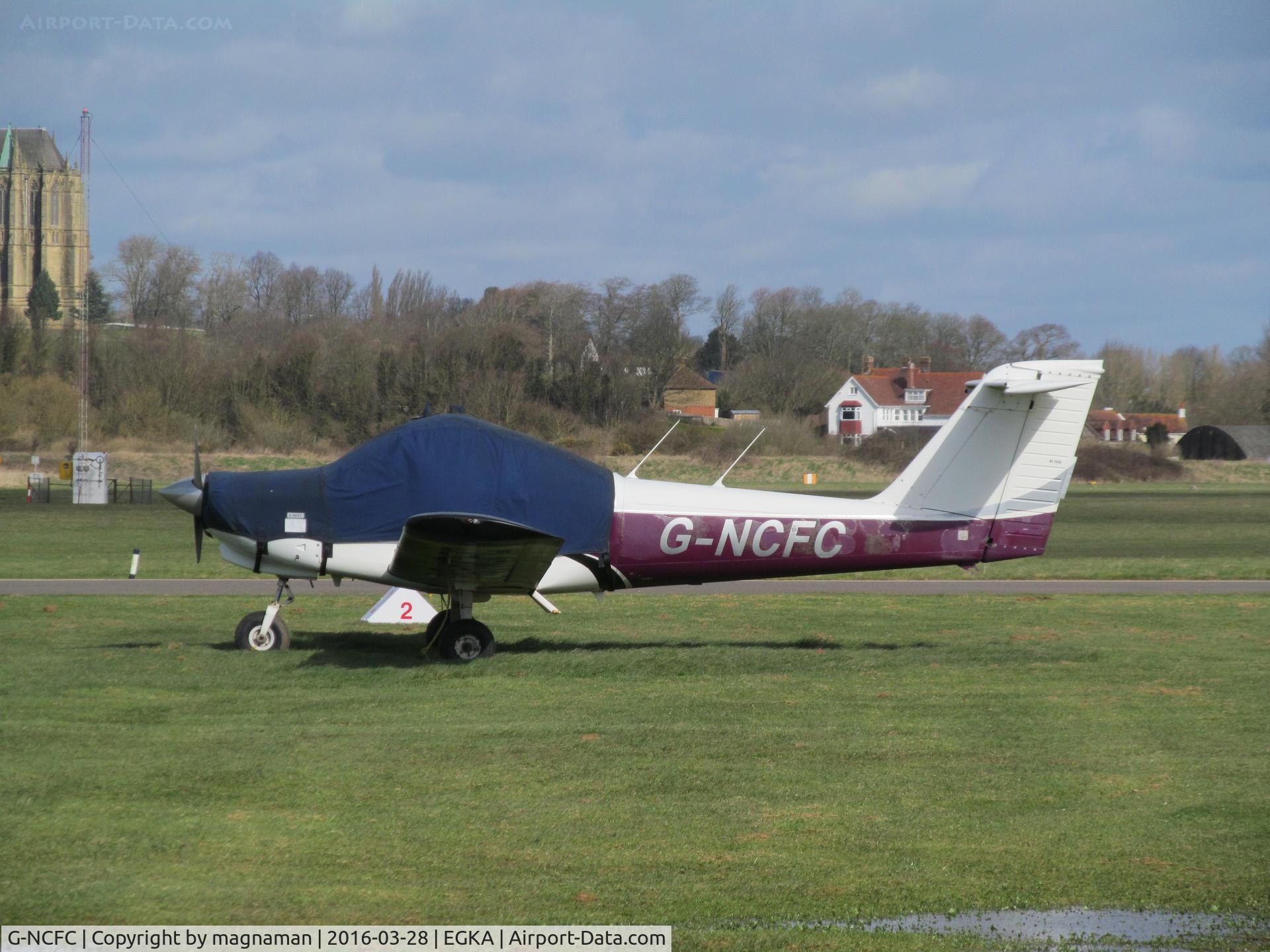 G-NCFC, 1981 Piper PA-38-112 Tomahawk Tomahawk C/N 38-81A0107, on grass