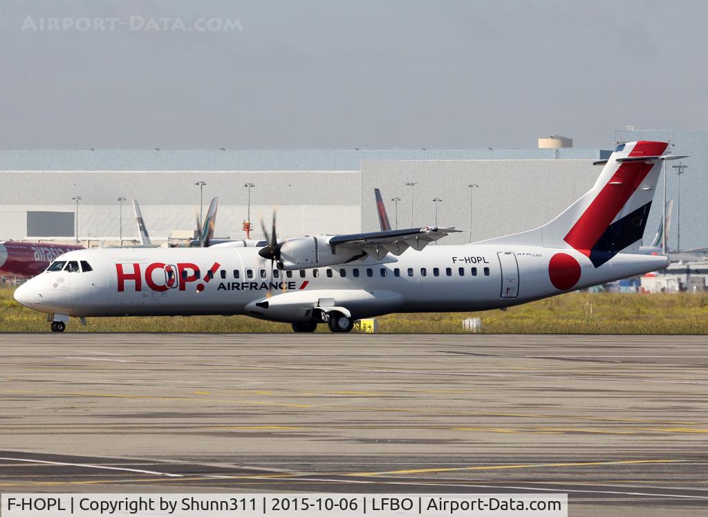 F-HOPL, 2015 ATR 72-600 (72-212A) C/N 1283, Taxiing holding point rwy 32R Mike 2 for departure...