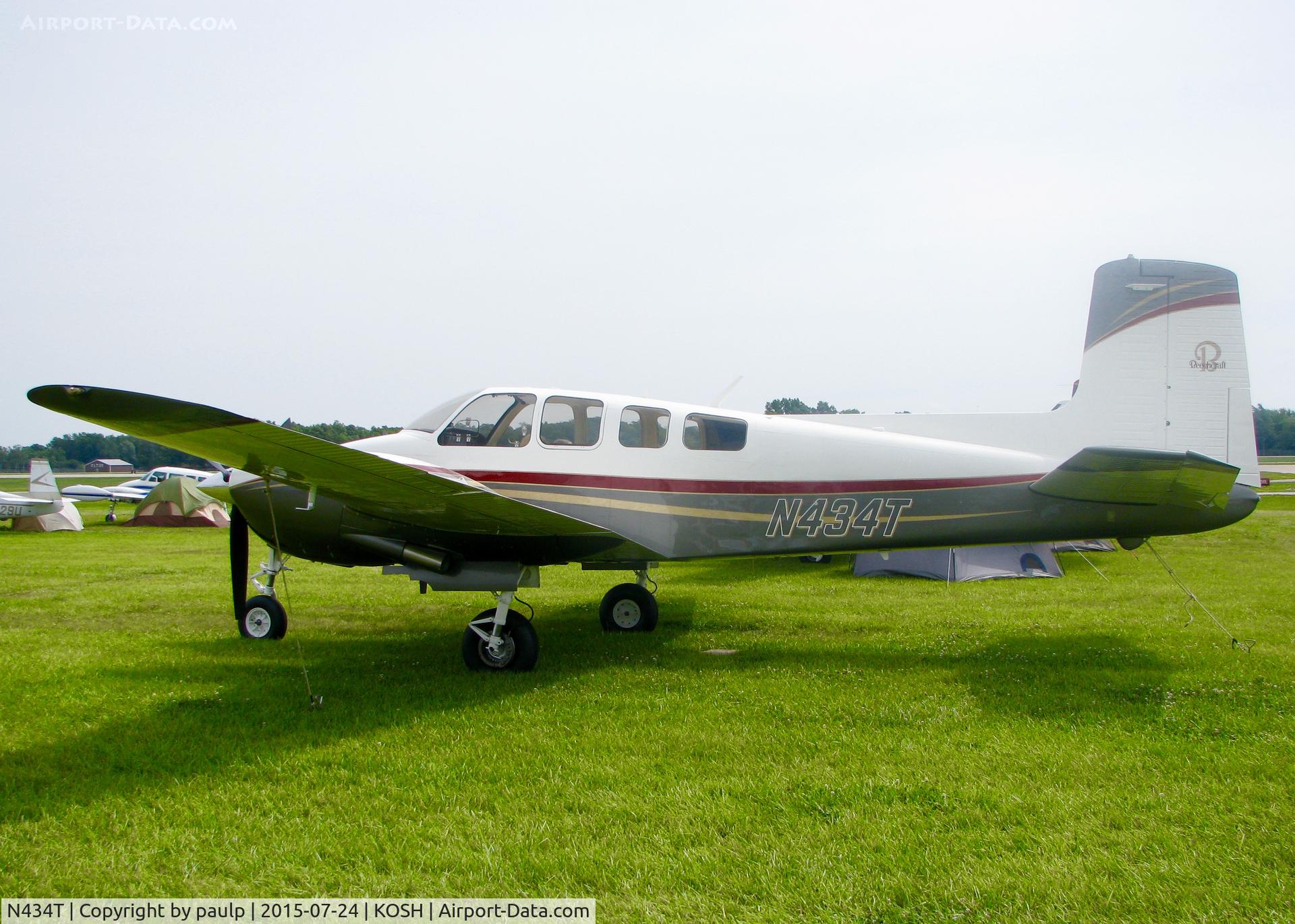 N434T, 1960 Beech D50E Twin Bonanza C/N DH-306, At AirVenture.