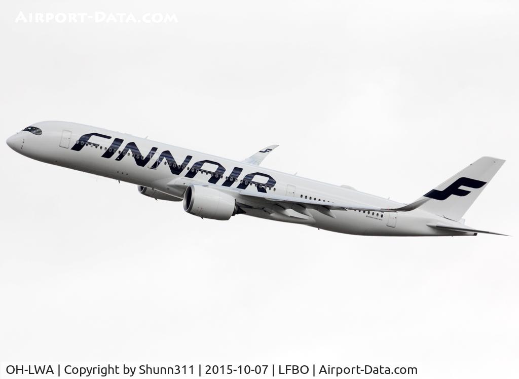 OH-LWA, 2015 Airbus A350-941 C/N 018, Delivery day...