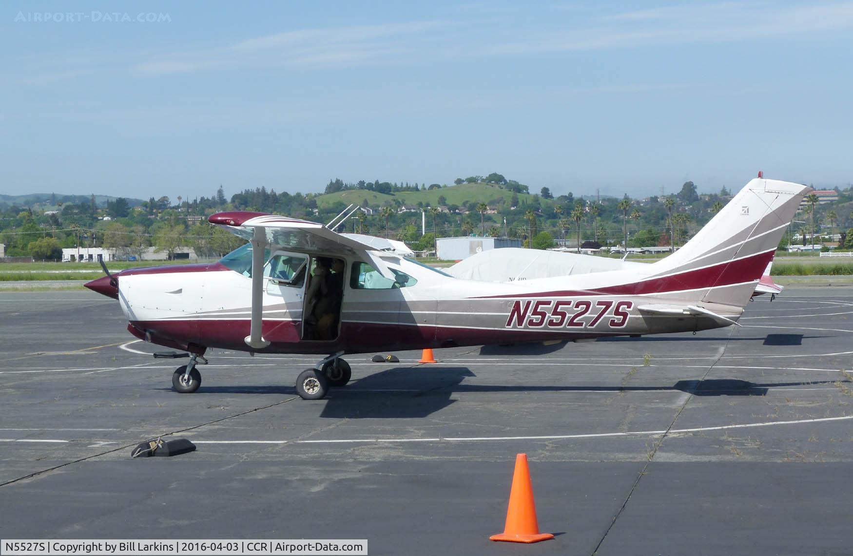 N5527S, 1980 Cessna TR182 Turbo Skylane RG C/N R18201595, Visitor