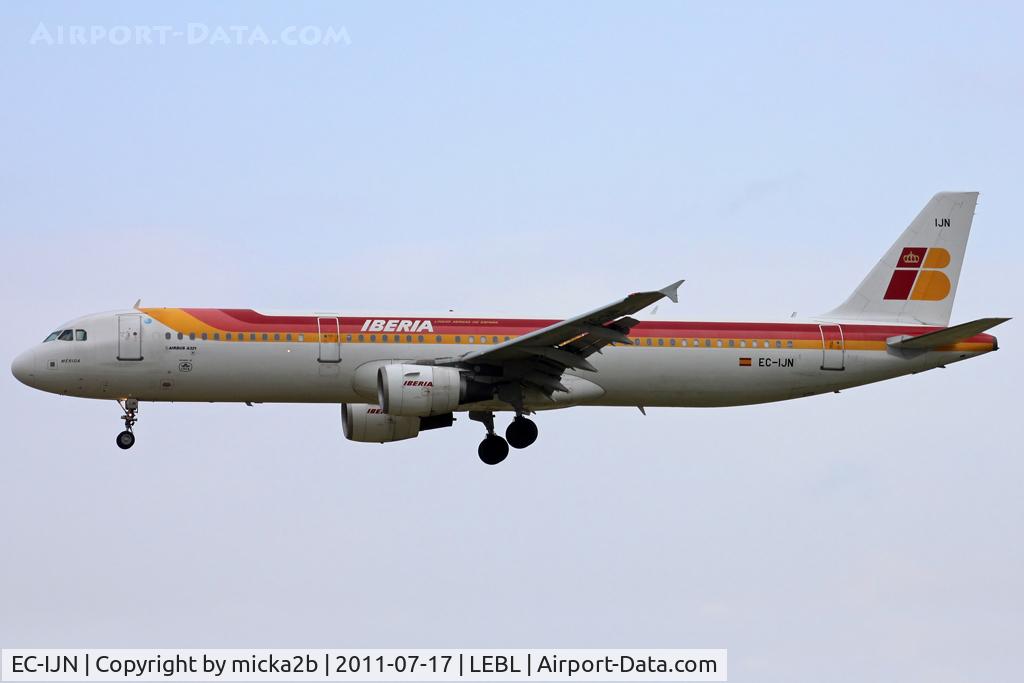 EC-IJN, 2002 Airbus A321-211 C/N 1836, Landing