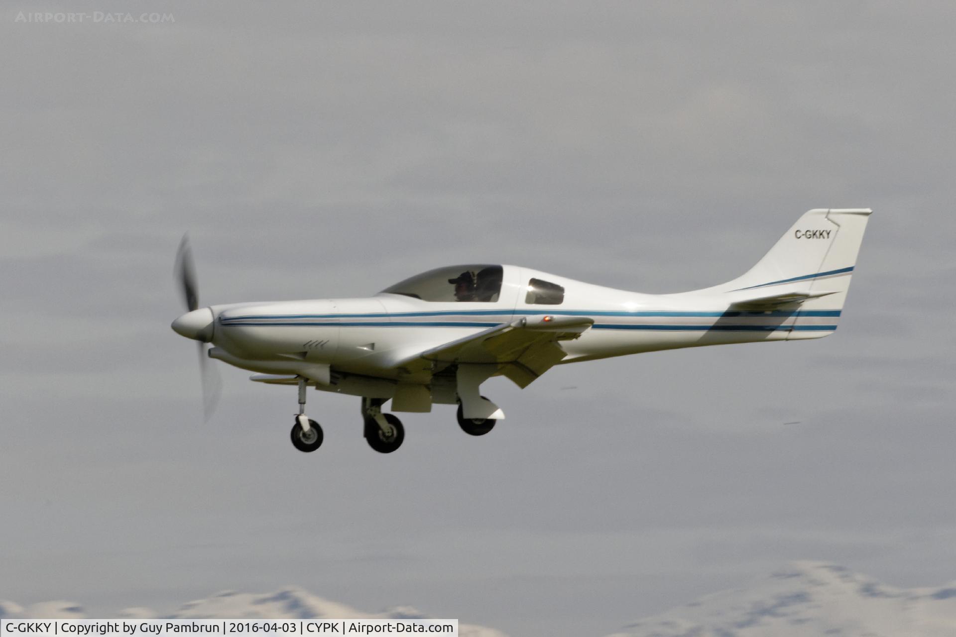 C-GKKY, 2007 Lancair 320 C/N 987-320-827, Landing